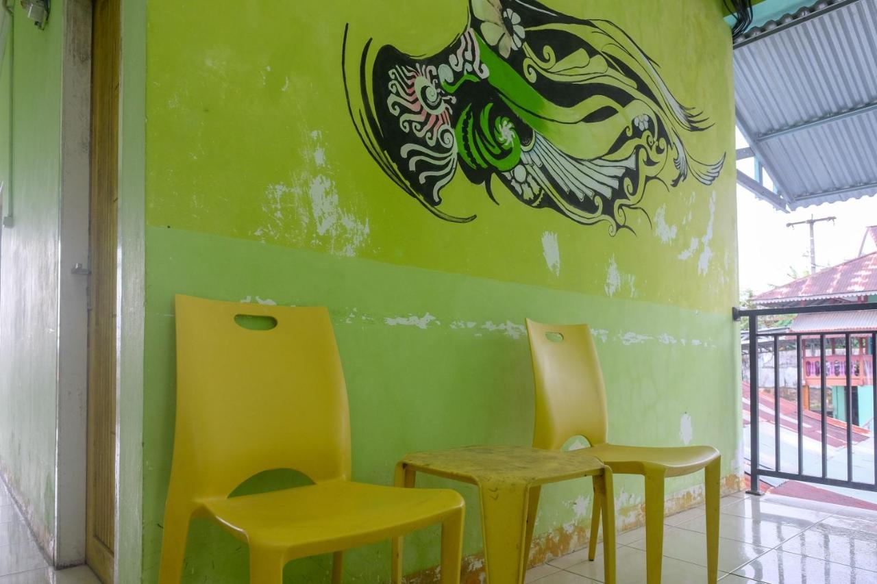 Hotel Reddoorz Near Politeknik Manado Extérieur photo