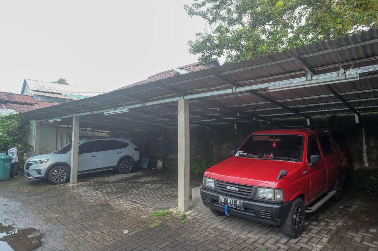 Hotel Reddoorz Near Politeknik Manado Extérieur photo